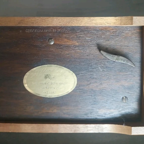 Reuge Wooden Music Box - Picture 4 of 9